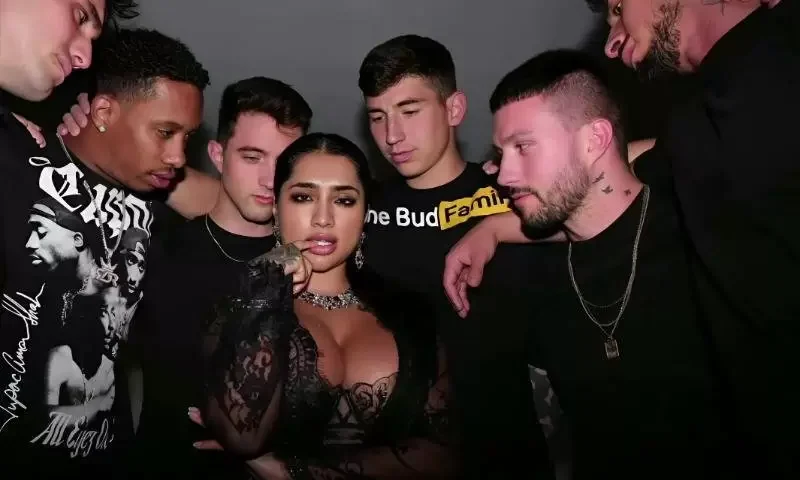 Yasmina Khan (2025) Hardcore Bigtits Creampie Gangbang Diamond Choker